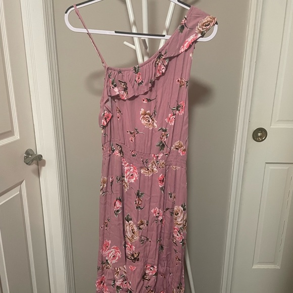 Pink flower one shoulder frills, spaghetti strap, very comfortable, never worn! - Picture 2 of 4